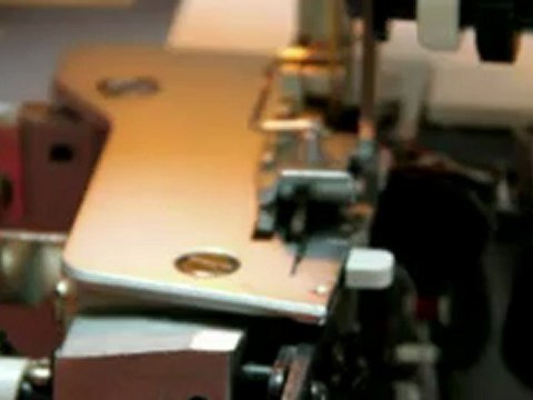 Cours de couture - comment coudre un ourlet à la surjeteuse - tuto de couture