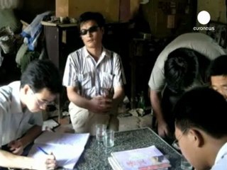 Blind Chinese activist gives authorities the slip