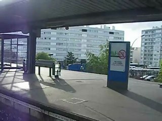 Passage de la BB27069 sur un train de Fret aux Mureaux