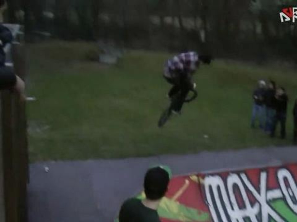 The Joris Show - BMX Compil Video Crash