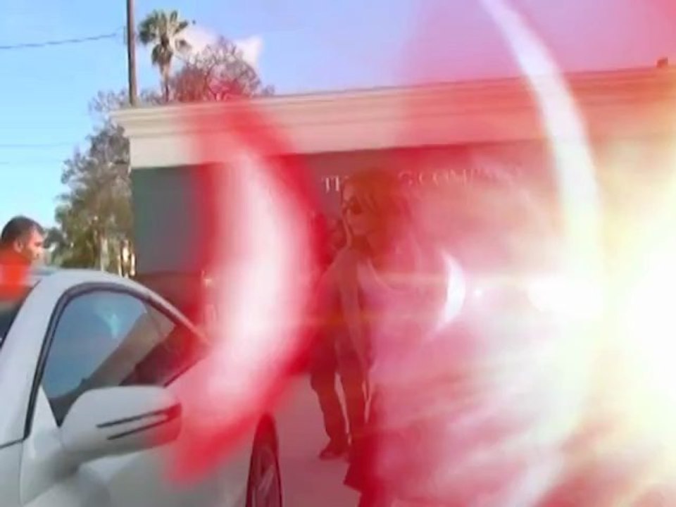 Miley Cyrus Attends Pilates Class After Getting Her Stitches Removed From Her Finger