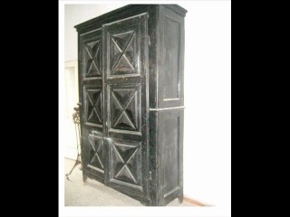 Armadio Piemontese del 600 in noce. Restauro arte antiquariato.