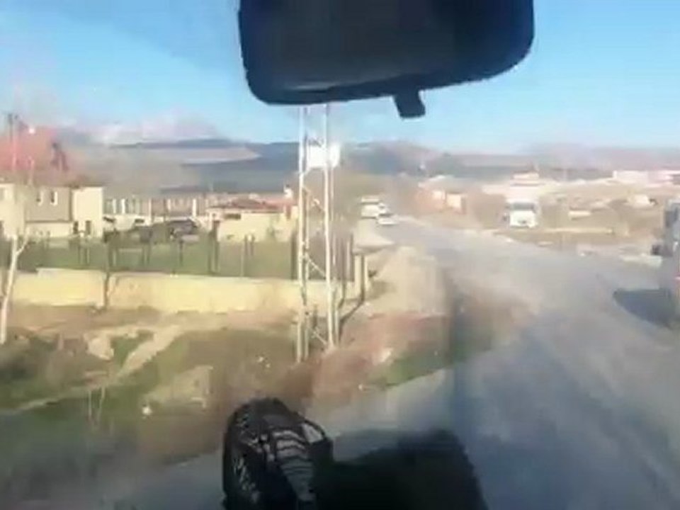 Bizi yollar değil geri dönüşler yıldırdı.... EDREMİT / VAN