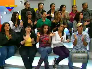 (VÍDEO) Tuiteros expresan alegría por presentación de @karinalavoz en @VTVcanal8  1/2