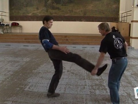 Krav-maga, se défendre contre un coup de pied
