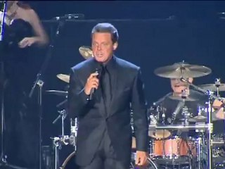 Luis Miguel inicia en Santiago de Compostela su gira española tras cinco años de ausencia