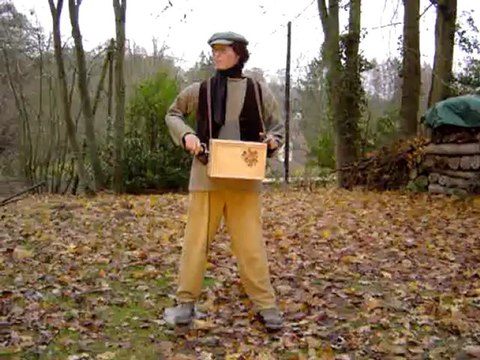 Automate joueur d'orgue de barbarie - création rpcom.com