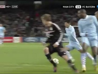 Jerome Boateng great save against Man City