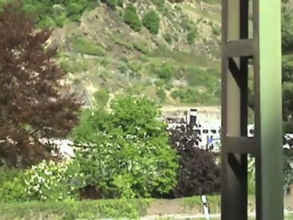 Raddampfer Goethe und ein wenig Eisenbahnverkehr bei Oberwesel am Rhein