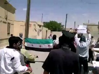 فري برس ريف دمشق مظاهرة في معضمية القلمون  أتى نصر الله فلا تستعجلوه 27 4 2012 ج1 Damascus