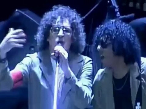 Charly Garcia - Cerca de la revolución (Quilmes Rock 2012)