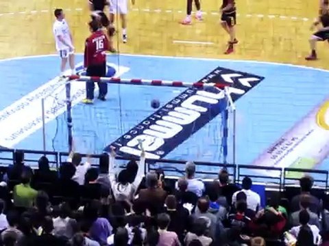 Xavier Barachet 1 contre 1 - Chambéry vs Tremblay - 28/04/2012