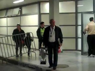 Ο Σάββας Θεοδωρίδης αποχωρεί από το ΟΑΚΑ με το τρόπαιο