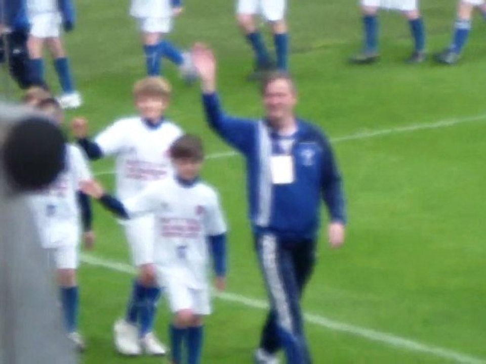 11 J35 REIMS : L'école de foot de Gueux à la fete à Delaune