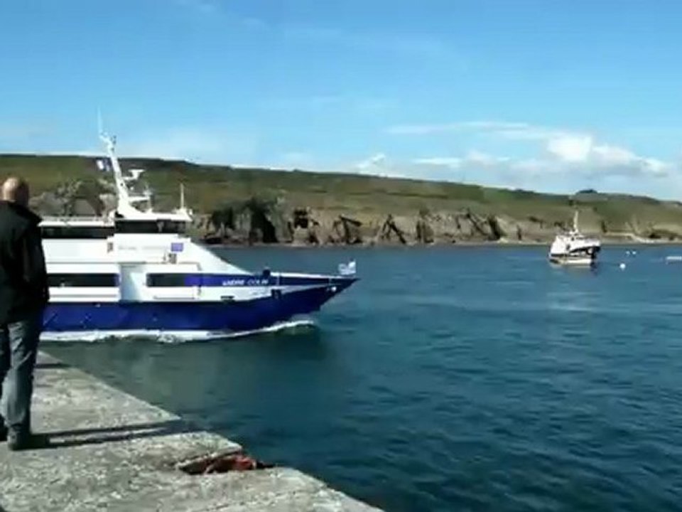 Le Conquet, son port et ses bateaux pour Ouessant