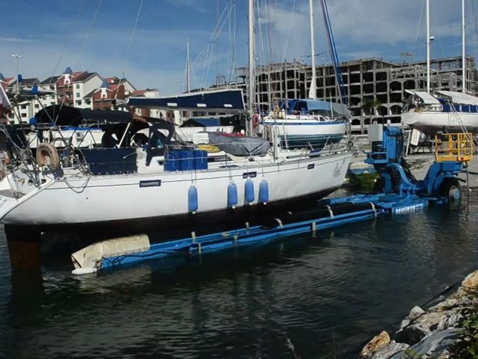 Sea lift (Pangkor)