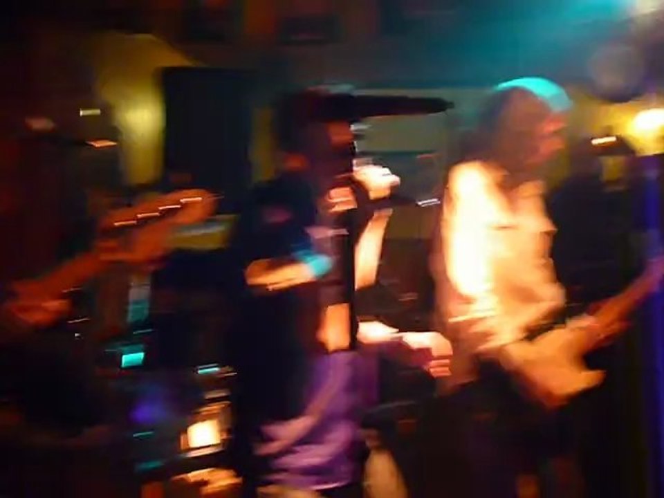 Vincent les a vus Highway to Hell, live à l'Oxford Café le 28/04/12, Béthune