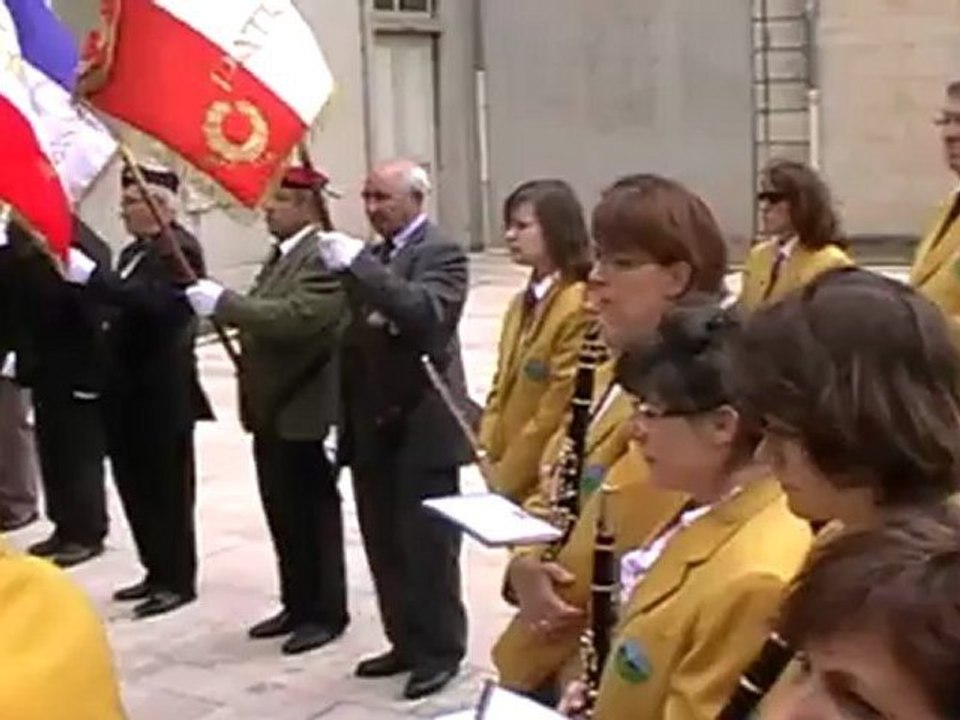 VESOUL : EN SOUVENIR DES VICTIMES ET HEROS DE LA DEPORTATION