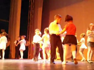 "Micile vedete"-dans- 29 aprilie 2012