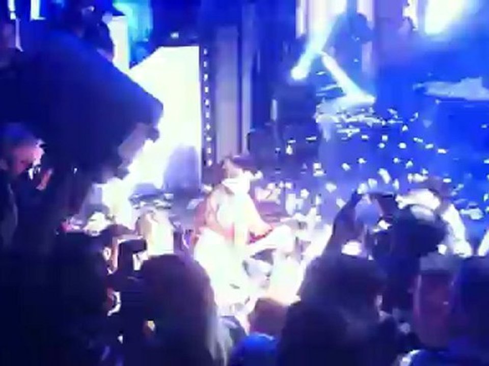 Το Sport24.gr στο γλέντι του Ολυμπιακού στα μπουζούκια