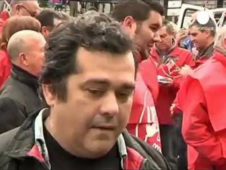 İspanya'da halk hükümete ateş püskürüyor