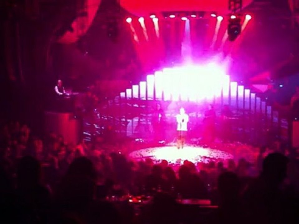 Το Sport24.gr στο γλέντι του Ολυμπιακού στα μπουζούκια