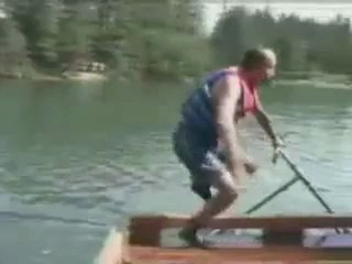 Suyun üstünde zıplamaya ne dersiniz