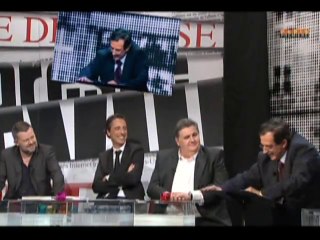 Michel Guidoni (trop fort) imite François Hollande, dans "La revue de presse" du (23/04/2012)