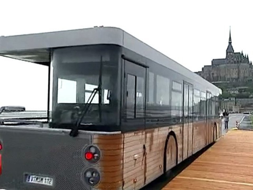 le Mont Saint Michel - samedi 28 avril 2012 : mise en service des parkings et navettes