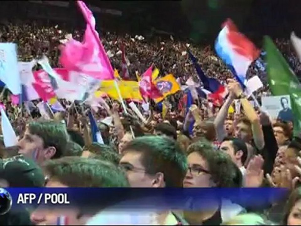 Hollande oppose le "patriotisme" au "nationalisme"