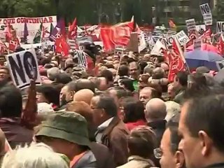 Spaniards rally against budget cuts