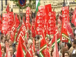 España sale a la calle contra los recortes en sanidad y educación
