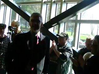 Arrivée de M. Jean-Martin Aussant, chef d'Option nationale, lors de son investiture