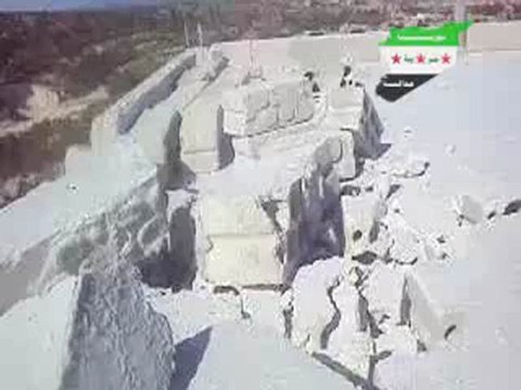 فري برس ادلب جبل الزاوية كفرحايا صور احد المنازل التي تعرضت للقصف 29 4 2012 Idlib