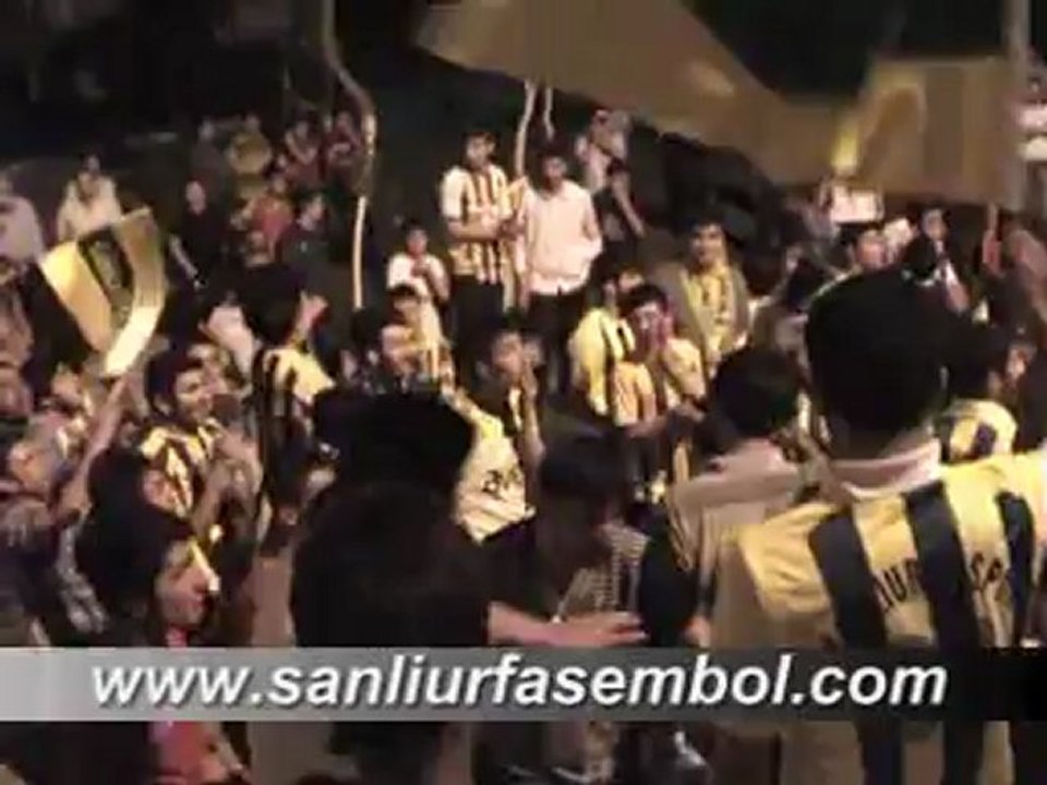 ŞANLIURFASPOR'DA ŞAMPİYONLUK KUTLAMALARI
