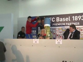 Shaqiri et Bâle en mode "Champagne Shower"