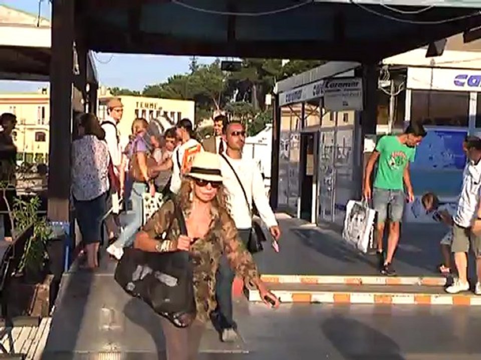TURISMO: ISCHIA BOOM PER L'1 MAGGIO, MA VIE DEL MARE IN TILT