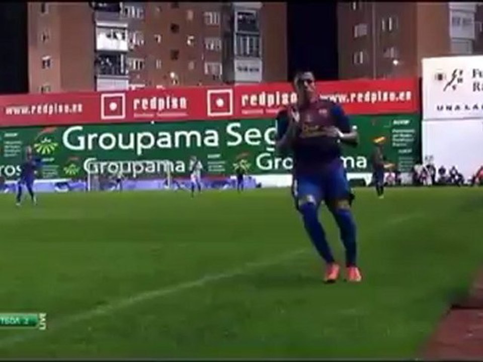 Και τα ball boys της Μπαρτσελόνα ξέρουν να κοντρολάρουν!!