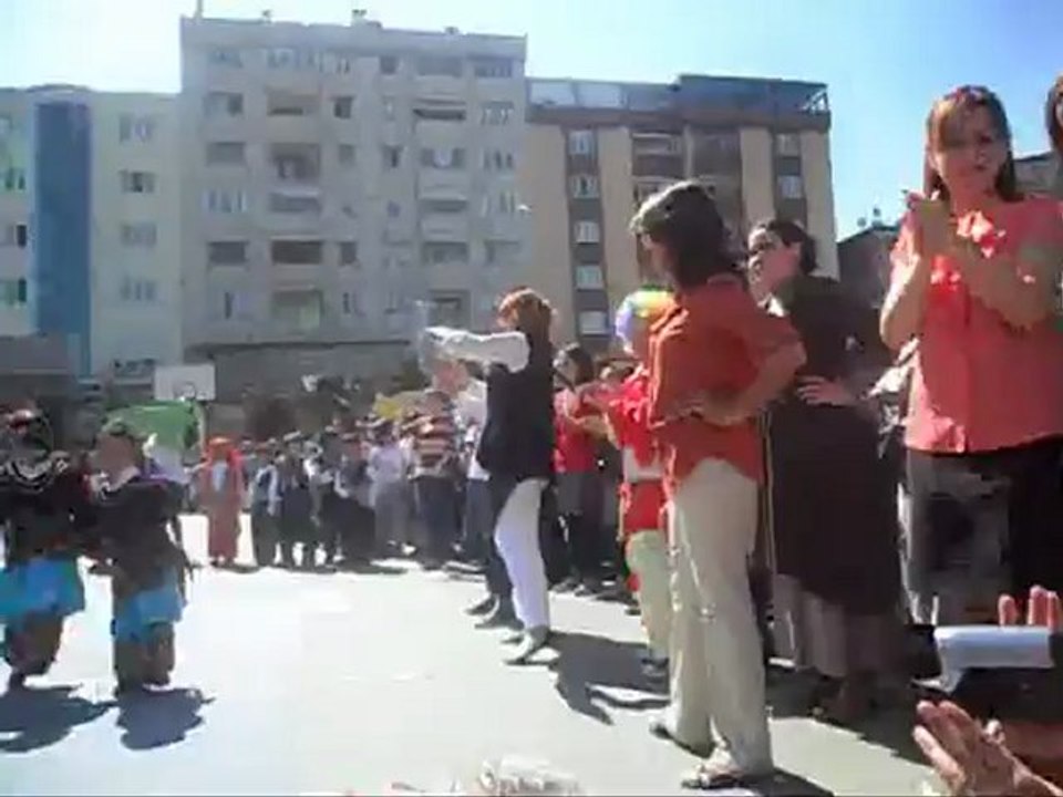 2011-2012 __ 23 Nisan Ulusal Egemenlik ve Çocuk Bayramı Anasınıfı Gösterileri