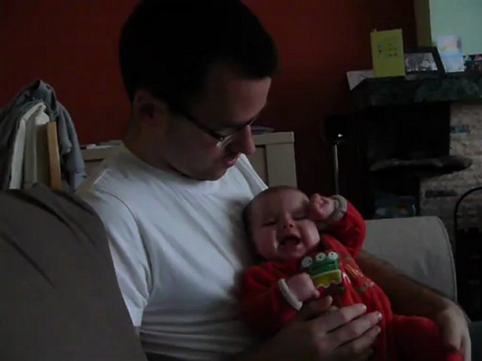 Jade discute avec son papa