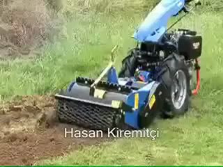 Çim sökme makinası