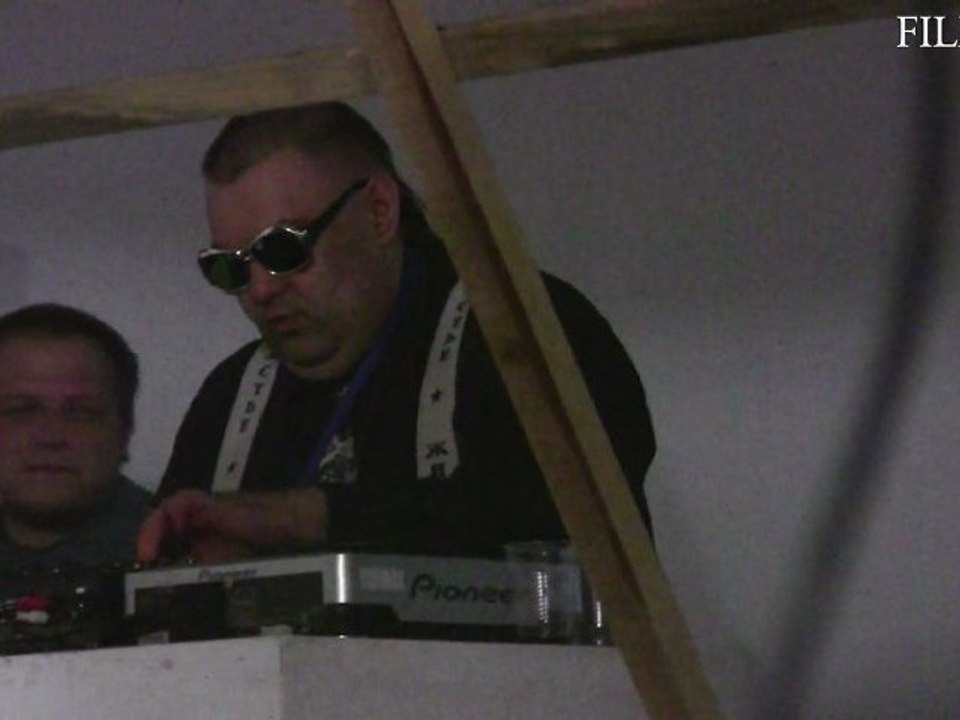 Перформанс «+/- 20» в Галерее У. Минск, 5 марта 2012