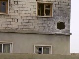 فري برس ريف حلب الاتارب سقوط قذيفة دبابة على منازل المدنيين 30 4 2012 Aleppo