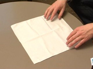 Beauté mode : Pochette de costume : faire un pli en escalier