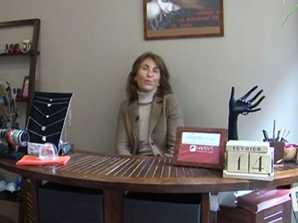 Beauté mode : Manucure : soin des ongles avec un vernis durable