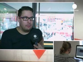 Attacco alla Terra da una luna nazista.