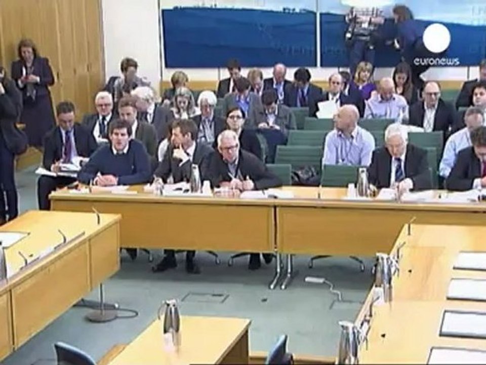 Murdoch unfit to run News Corp - British MPs