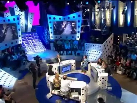 Jonathan Lambert- se paye la tête de Jamy Gourmaud (On n'est pas couché .11)