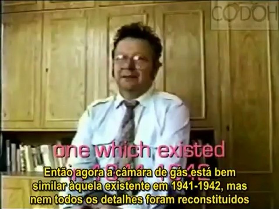 David Cole Desvenda o Holocausto em Auschwitz - 3/6