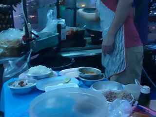 THAILANDE - Chiang Mai -repas dans une gardotte